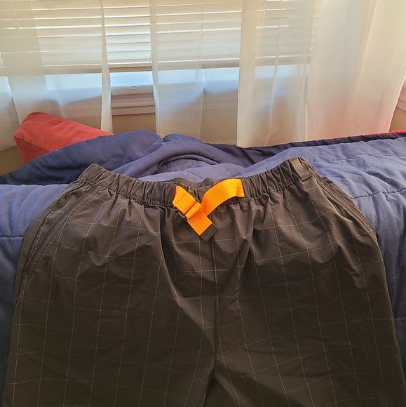 Nike tech shorts - Picture 1 of 4
